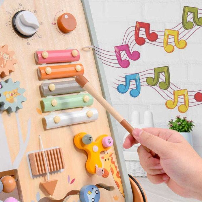 Детска дървена проходилка с монтесори активности