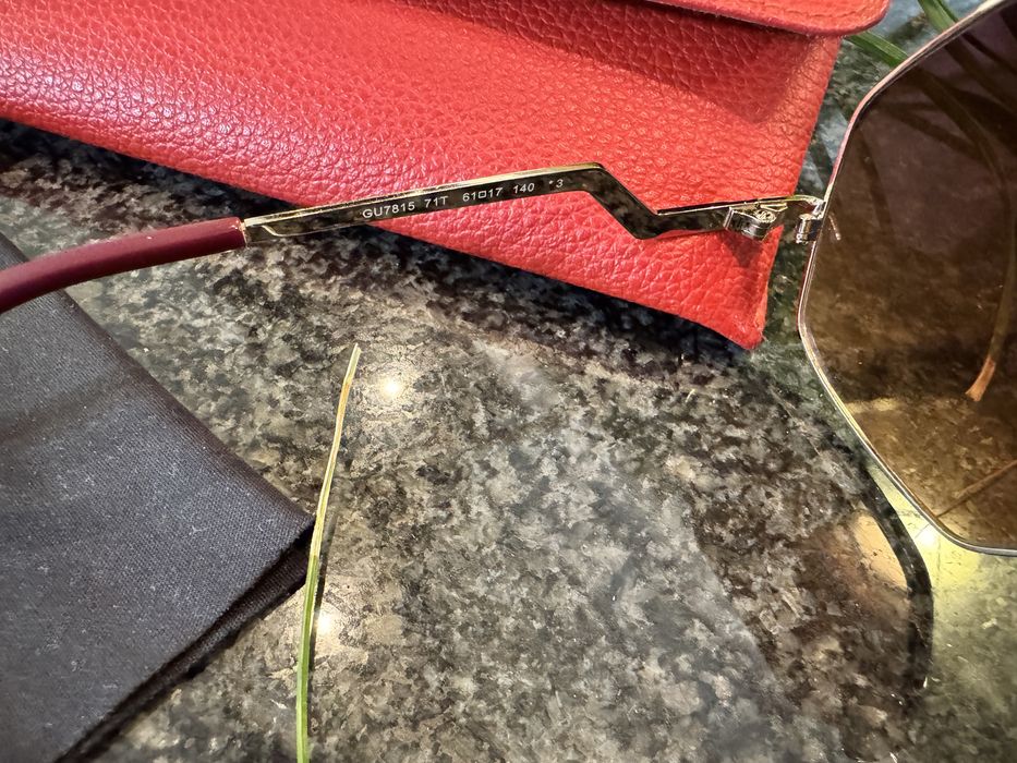 Дамски слънчеви очила GUESS