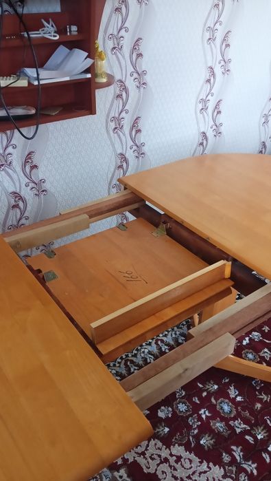 Продам стол деревянный недорого