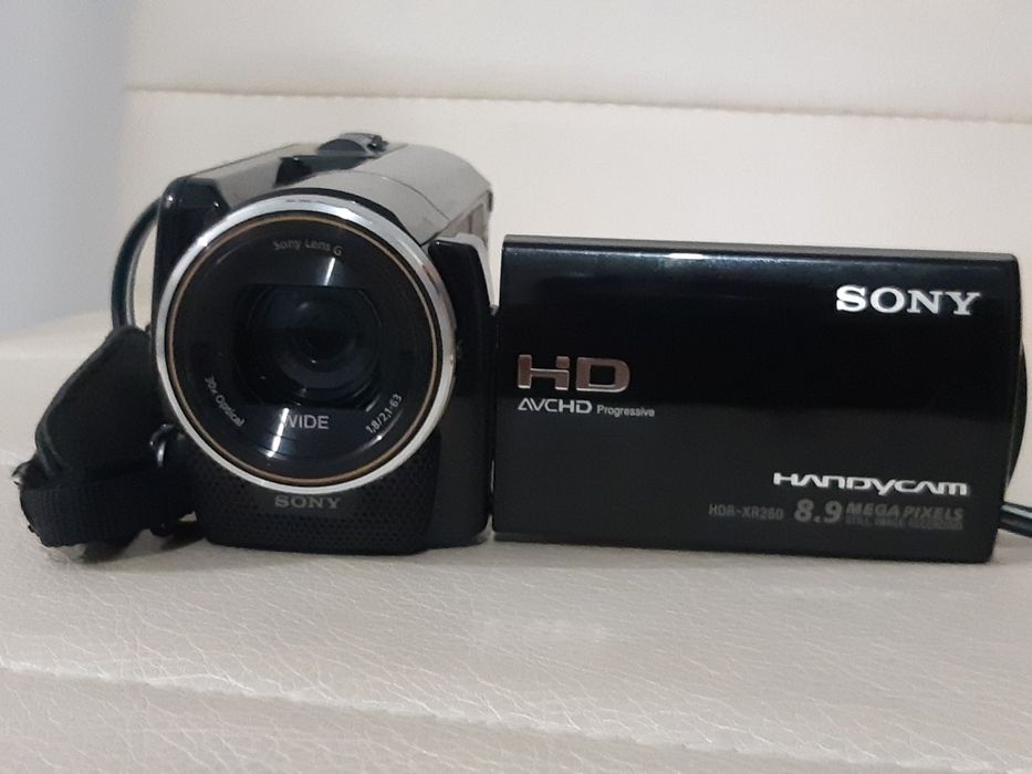 Видеокамера срочно продам