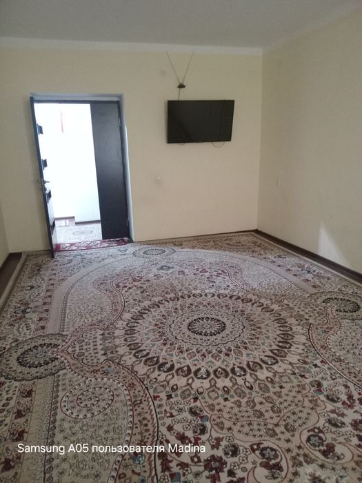 СРОЧНО 3-хонали комфорт квартира ИЖАРАЧИСИ билан  СОТИЛАДИ!