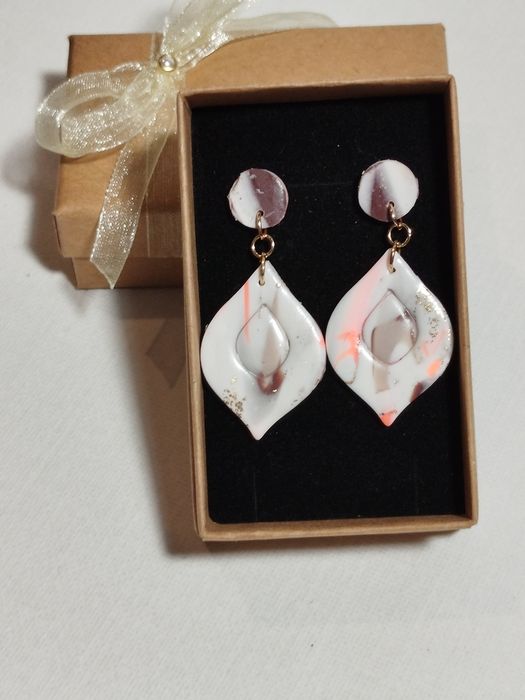 Обеци от полимерна глина