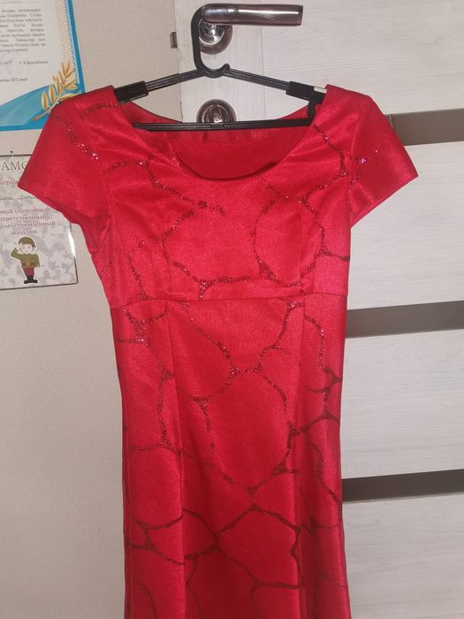 Продам платья размер 42-44