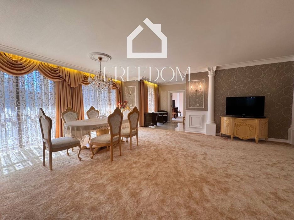 Продава се Четиристаен апартамент в Варна, Бриз - 268 кв.м за 2612 €/кв.м - Снимка #1