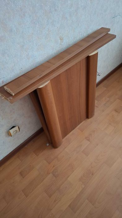 Продам стол, тумбу тв