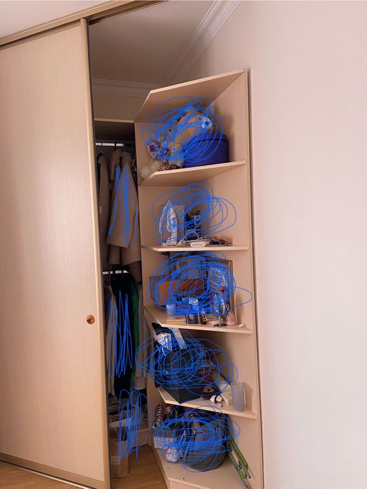 Срочно продам встроенный шкаф