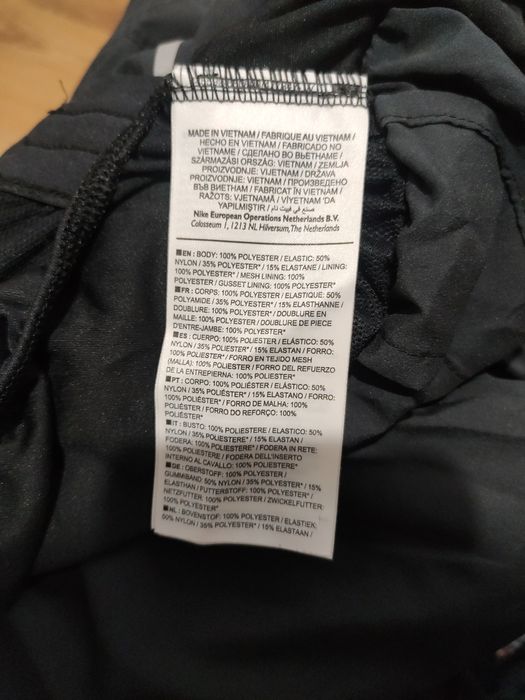 Pantaloni scurți de damă Nike mărimea L