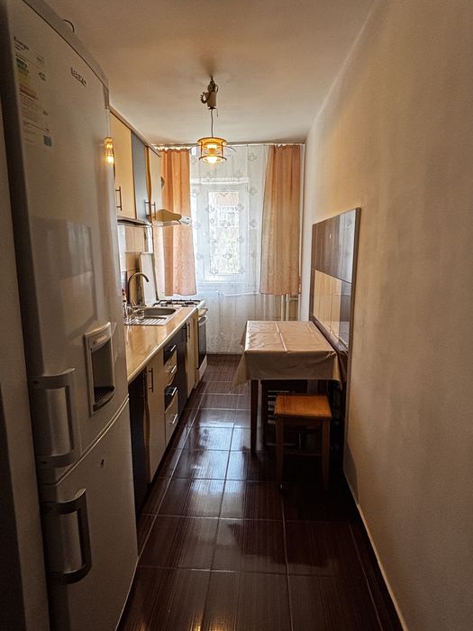 Inchiriez apartament 2 camere, in Ostroveni