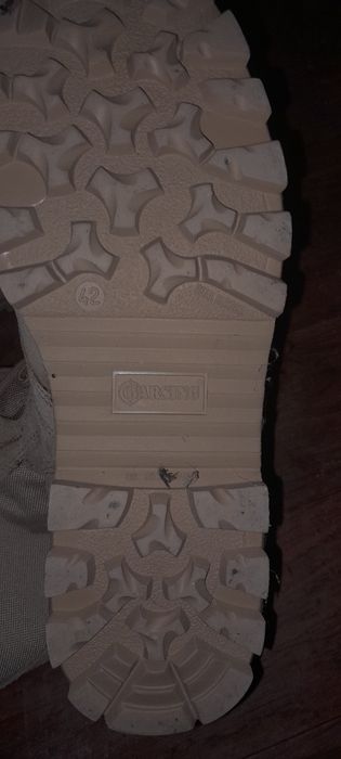 Берцы сатылады, саудасы бар