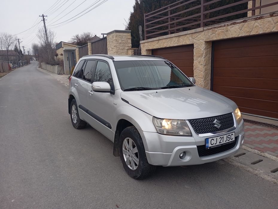Vând Suzuki Grand Vitara X30
