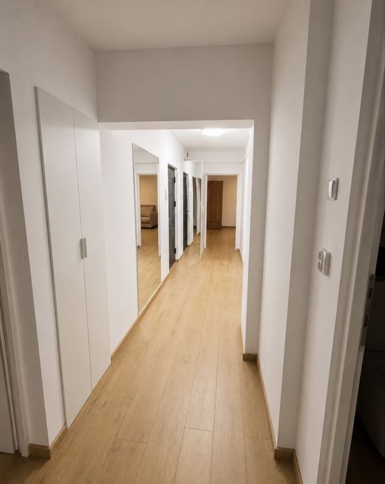 Persoana fizica Apartament 80 mp / 2 băi / 3 balcoane / prima închiriere