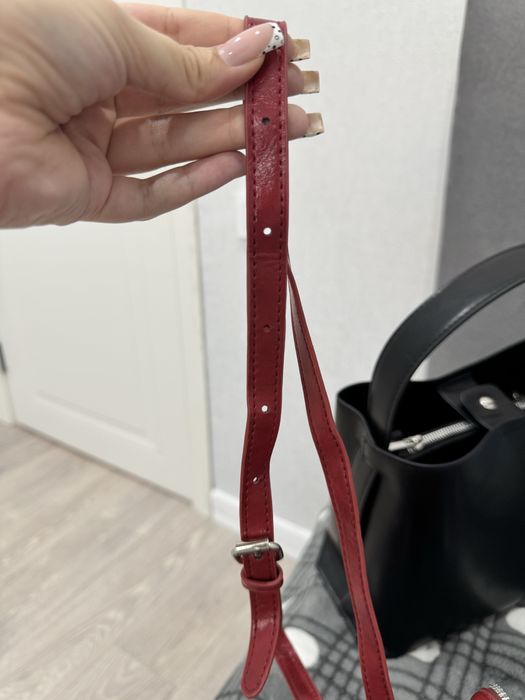 продам 2 сумки маленькие