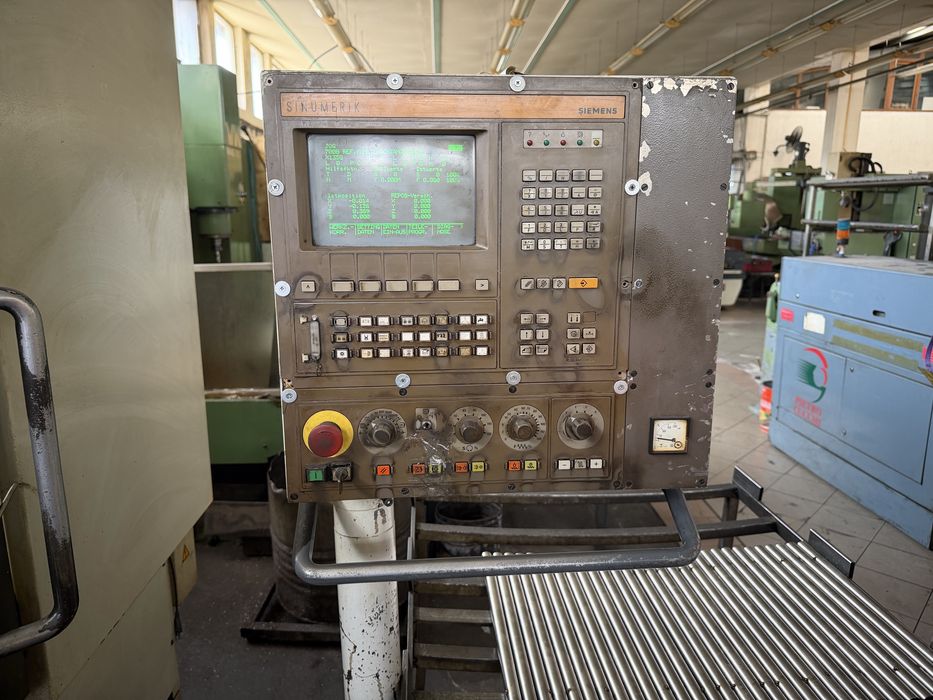 CHIRON FZ 22 L Vertical Machining Center