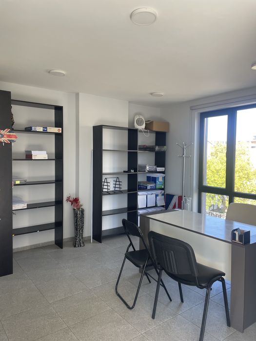 Дава се под наем Офис в Пловдив, Младежки Хълм - 35 кв.м за 7.65 € - Снимка #3