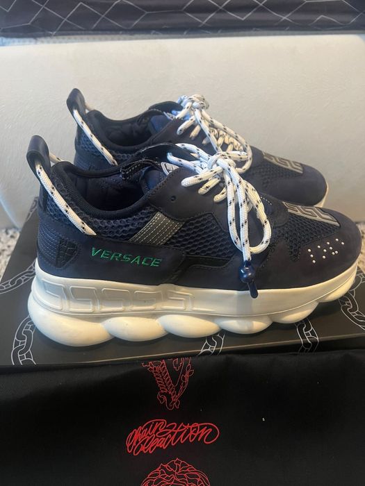 Versace chain reaction