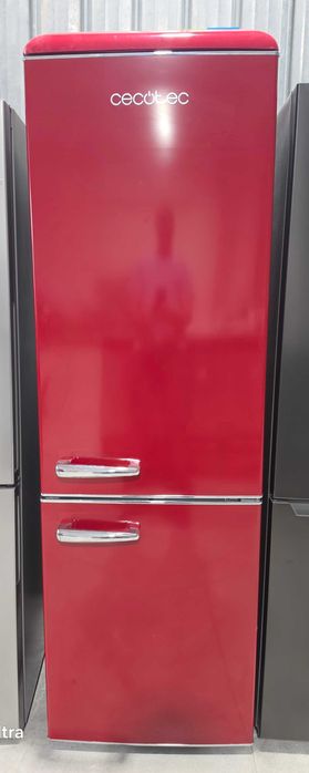 Cecotec Bolero CoolMarket Combi Origin 300 Red е ретро хладилник с фризер
