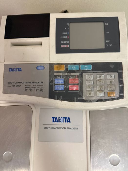 Vând cântar/analizator de masă corporală TANITA TBF- 300