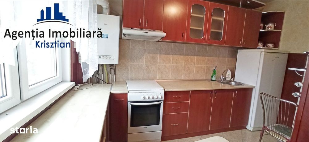 Apartament cu 4 camere de vânzare în Micro 16