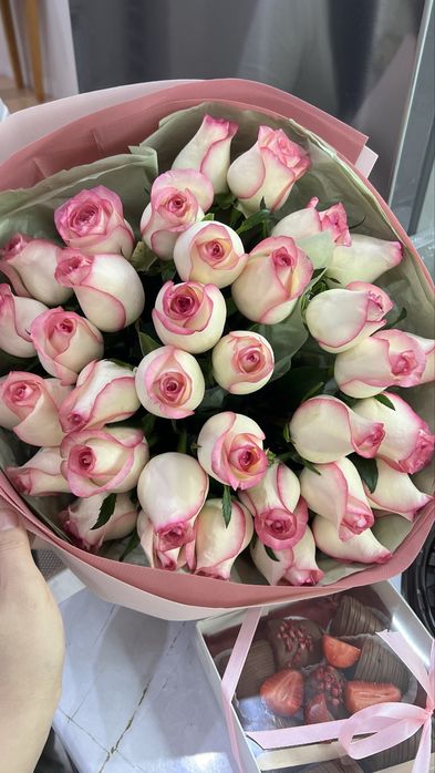 Цветы Розы 25 шт