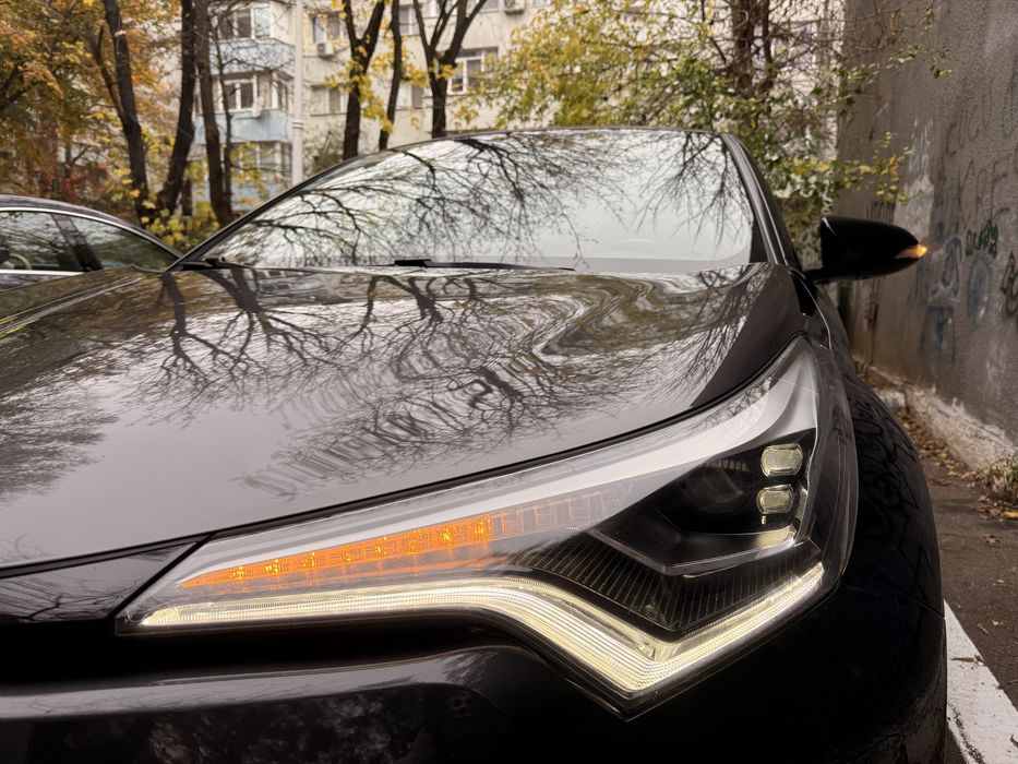 Toyota CHR Hybrid Bi Tone / Full / Revizie / Unic proprietar