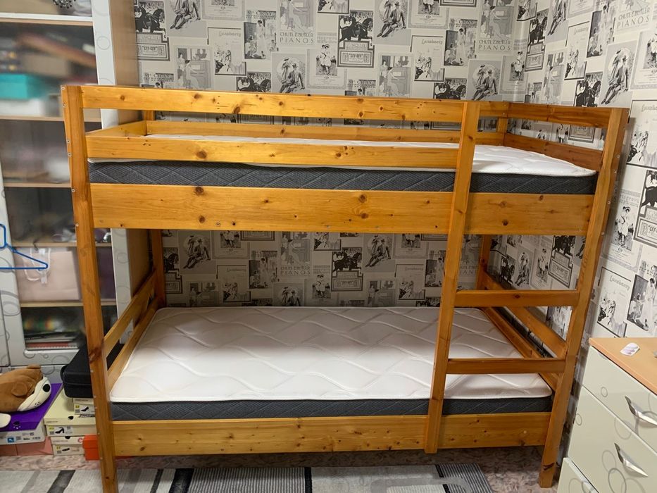 Двухъярусная кровать