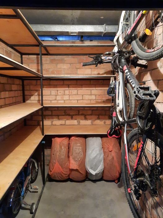 Стеллажи в кладовку