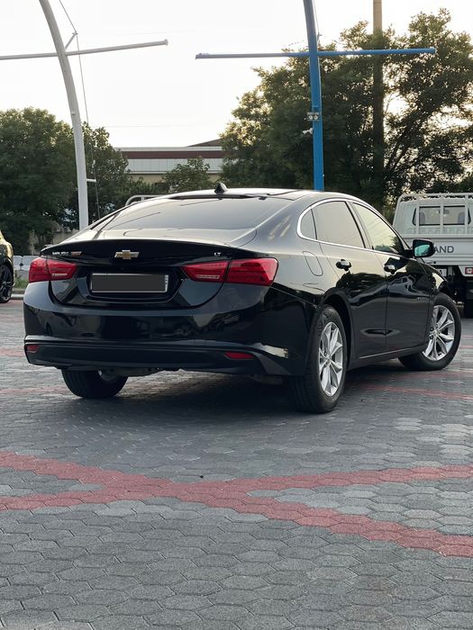 Malibu 2  1.5L avtomobil sotiladi !
