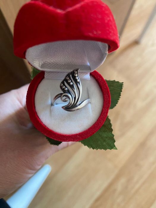 Серебряное кольцо