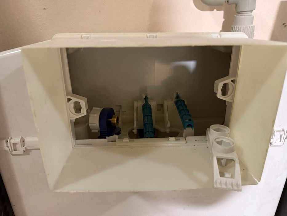 Структура за вграждане с тоалетна чиния 2бр