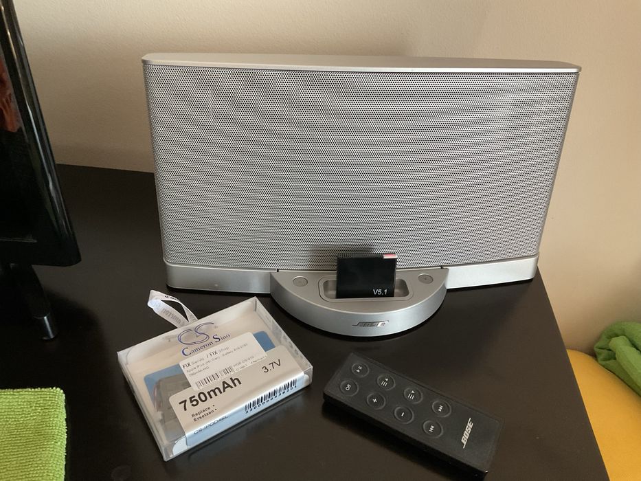 Ipod  gen 4 si Bose Soundock II cu telecomanda