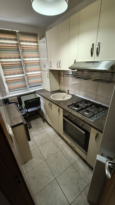 Închiriez garsonieră zona Dacia, 28 mp, centrală termică, utilată complet modern