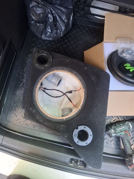 Cutie subwoofer dedicata Vw passat b6/b7