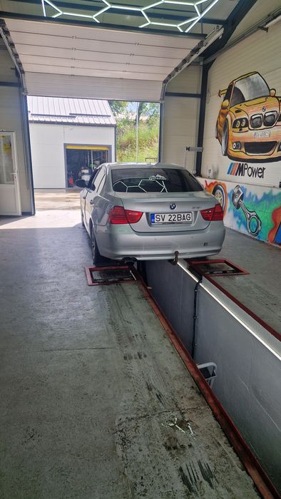 BMW 3 Series 2010 — imagine 4