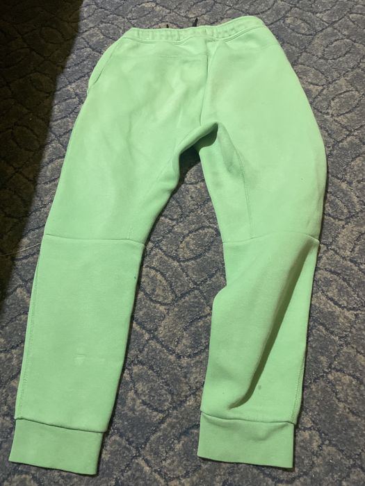 Pantaloni tech, culoare verde