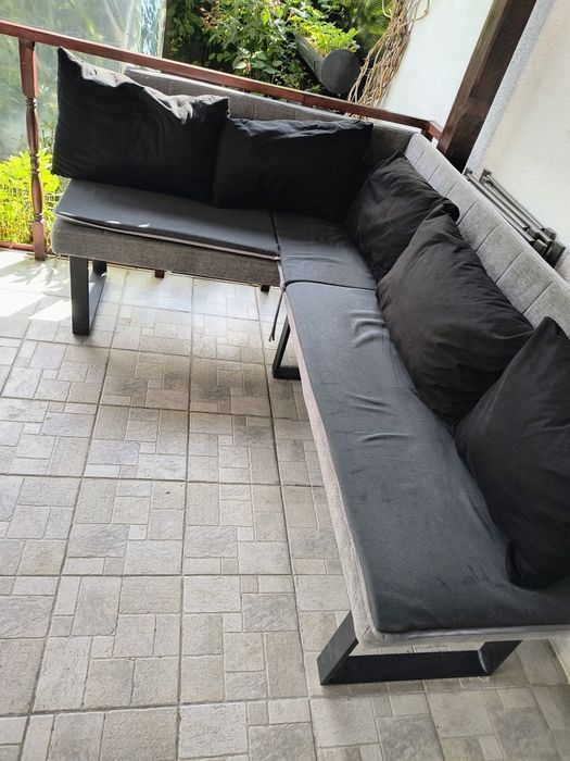Colțar de terasă nou cu structura din metal