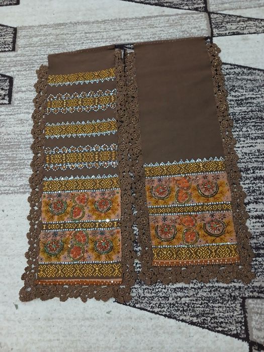 Zadii brodate si cu margele