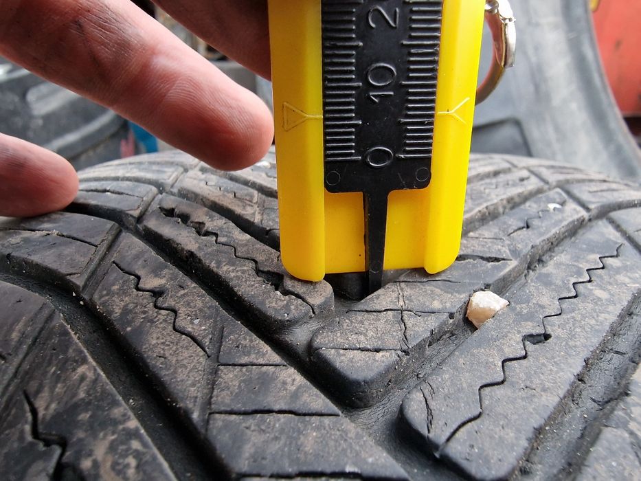 Anvelope 235/55R17 marca Hankook, DOT 2021,6 mm