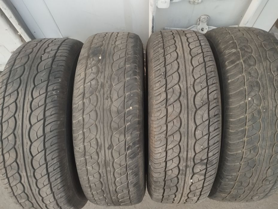 Продам комплект шин 245/70/16