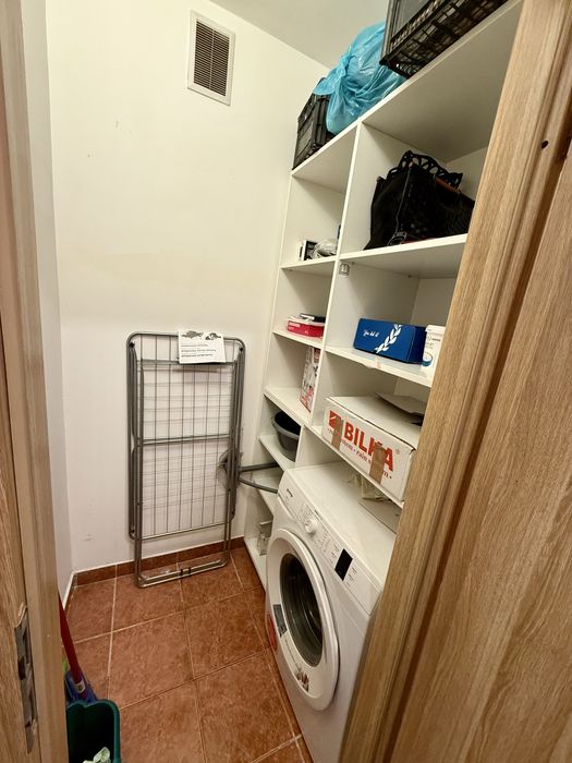 Proprietar Apartament 1 camera Soarelui etaj 1  str. Aleea Cristalului nr 3 , Pret  2350 euro /m2 util