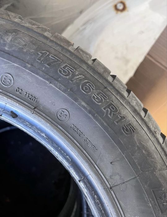 Продавам 4бр гуми 175/65R15 Firestone
