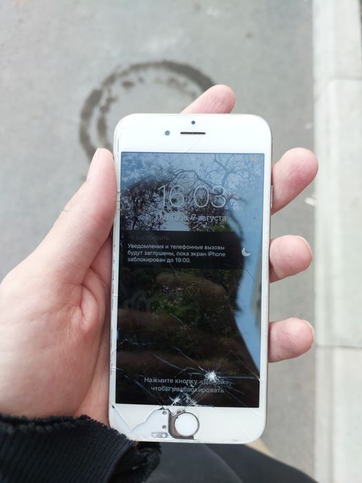телефон iPhone 6s