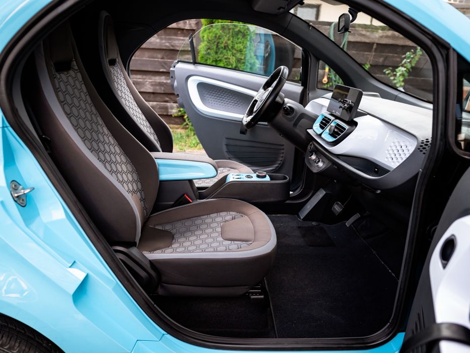 Xev yoyo masina 16 ani permis b1