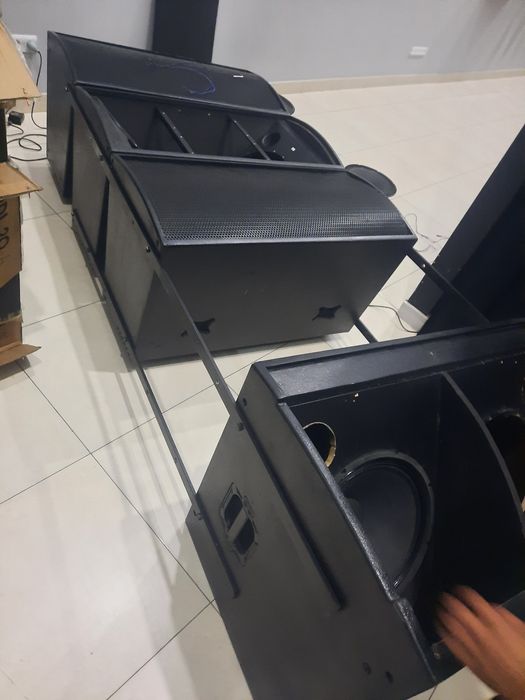 Линейный масиф фирмы Essound аудио аппаратура