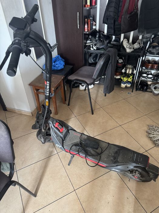 Trotinetă electrică Segway eKickScooter ZT3 Pro