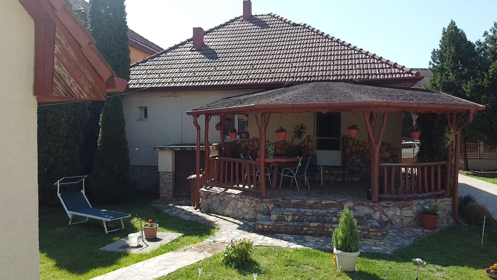 Oportunitate rara: Casa zona Titulescu cu teren generos 37.48 Ar