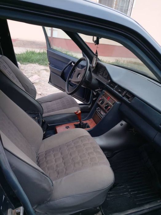 Мерседес сотилади