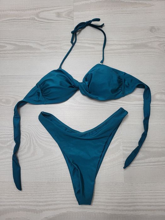 Costum de baie din 2 piese, marime S, nou fara eticheta