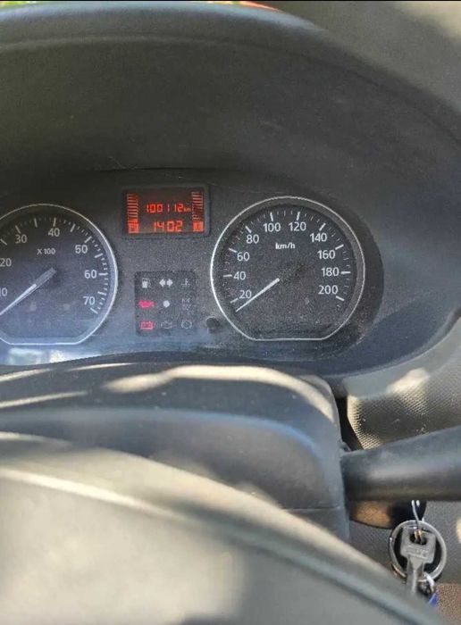 Vand Dacia Logan, 1,4 benzina, 100.100 km,  2010.