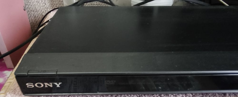 Телевизор Sony Bravia, DVD фирмы Sony