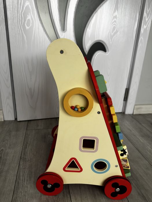 Дървен уокър/проходилка и количка за бутане